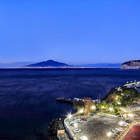 Caruso 4 By Villasandco Rentalsorrento Esterno foto