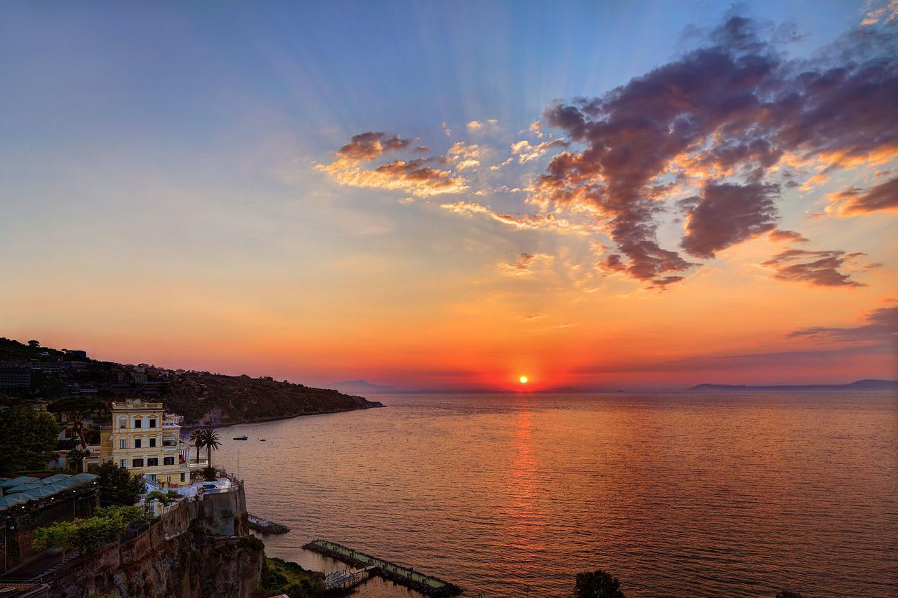 Caruso 4 By Villasandco Rentalsorrento Esterno foto